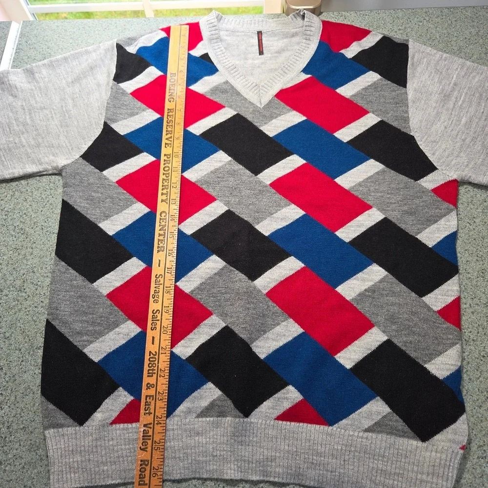 Flying Machine Sweater Mens Large Gray Red‎ Blue Argyle V-Neck Geometric